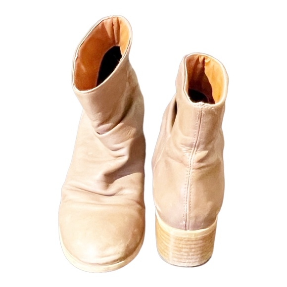 Anthropologie Shoes - Anthropologie woman’s brown boots size 39. Made in Spain